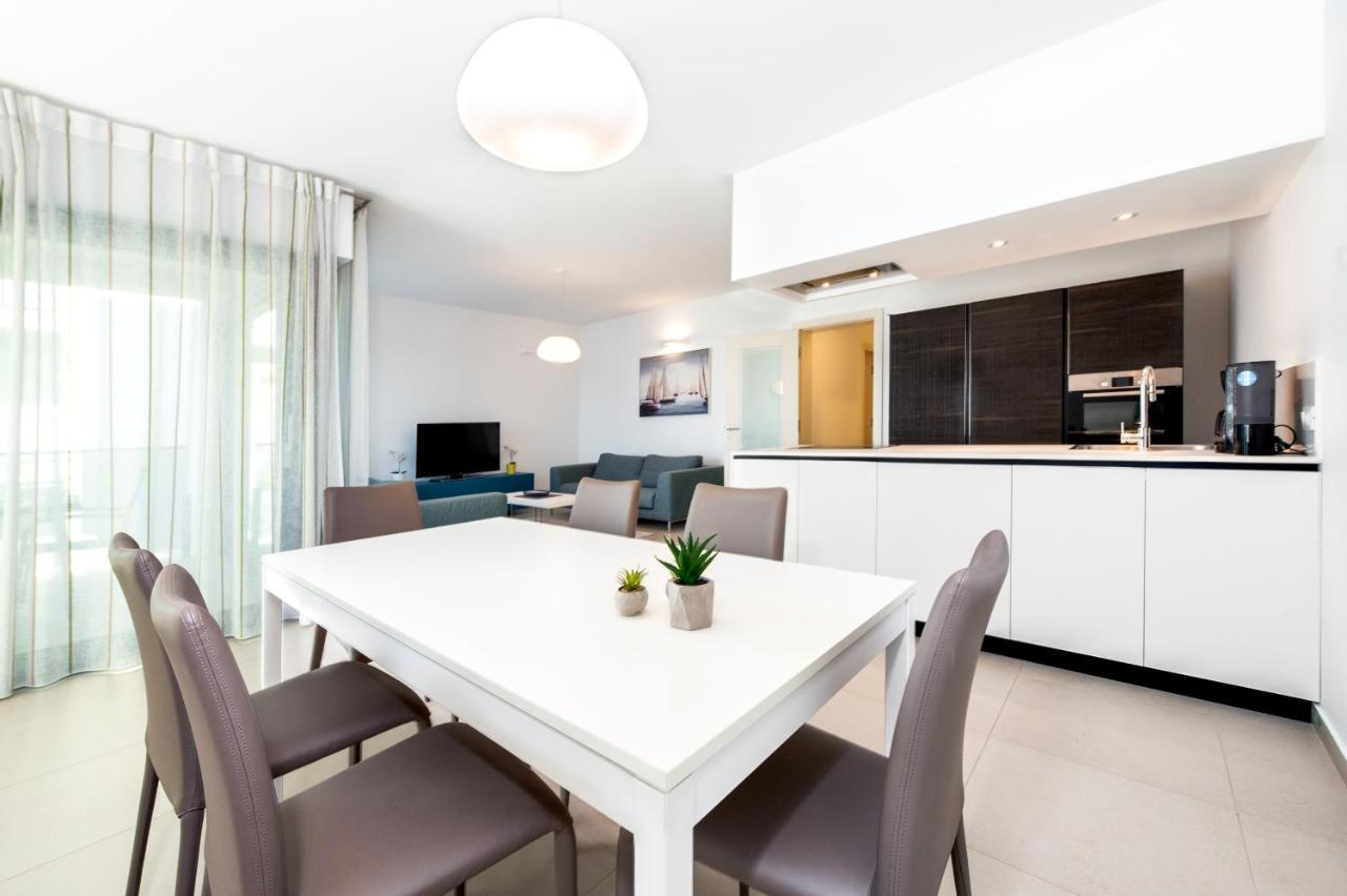 Sunny Day - Apartment With Parking Rovinj Exterior photo
