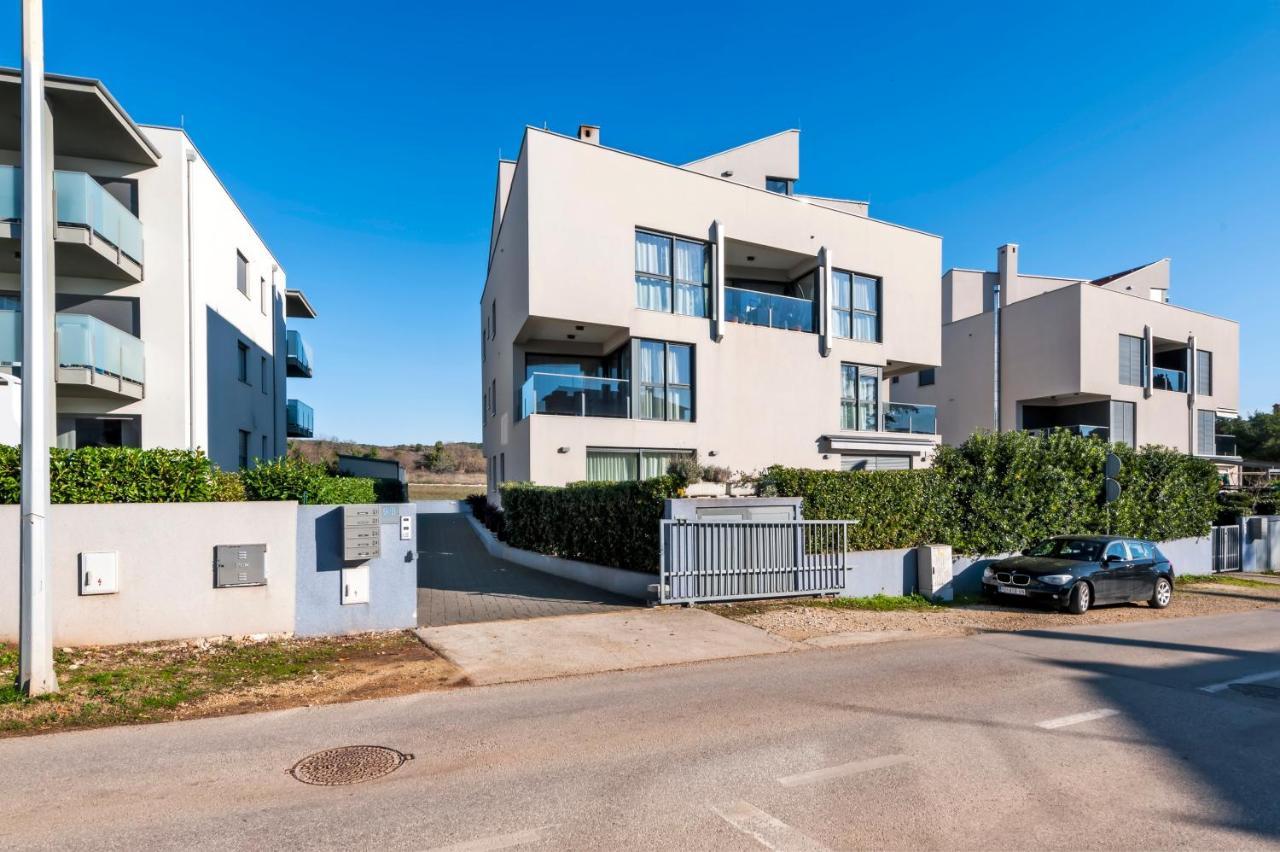 Sunny Day - Apartment With Parking Rovinj Exterior photo