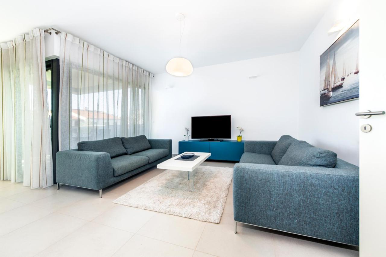 Sunny Day - Apartment With Parking Rovinj Exterior photo