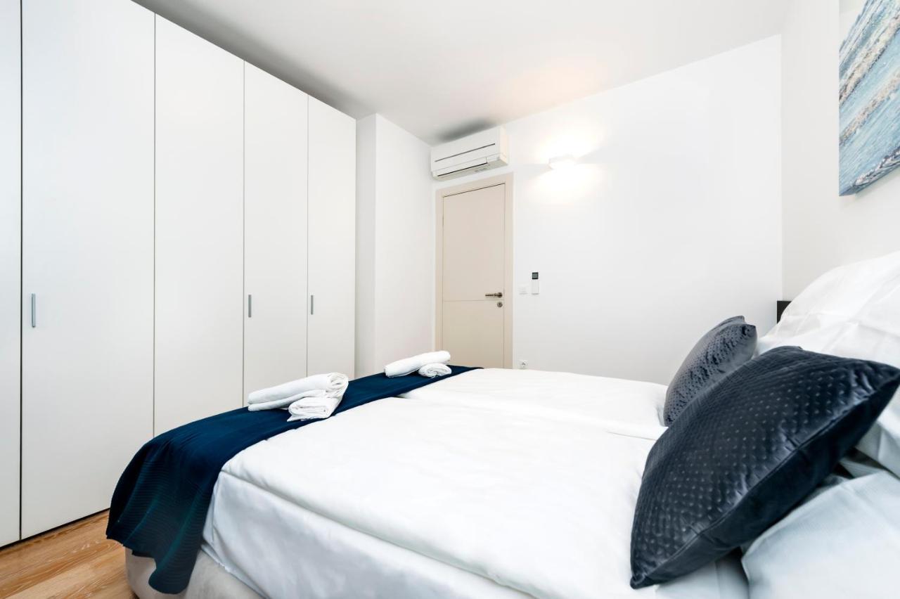Sunny Day - Apartment With Parking Rovinj Exterior photo